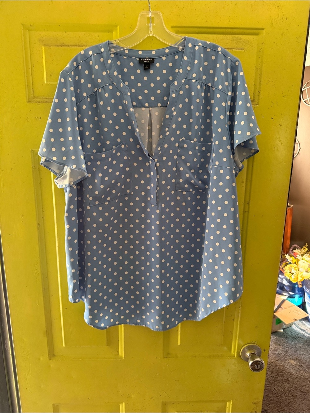 torrid Light Blue & White Polka Dot Short Sleeve Blouse